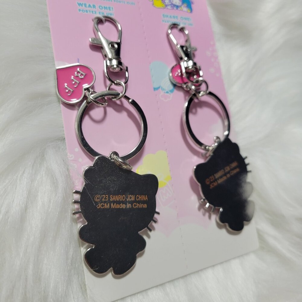 Hello Kitty Keychain Set - Picture 7 of 7